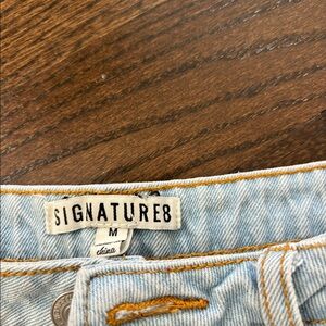 Signature 8 denim cutoffs